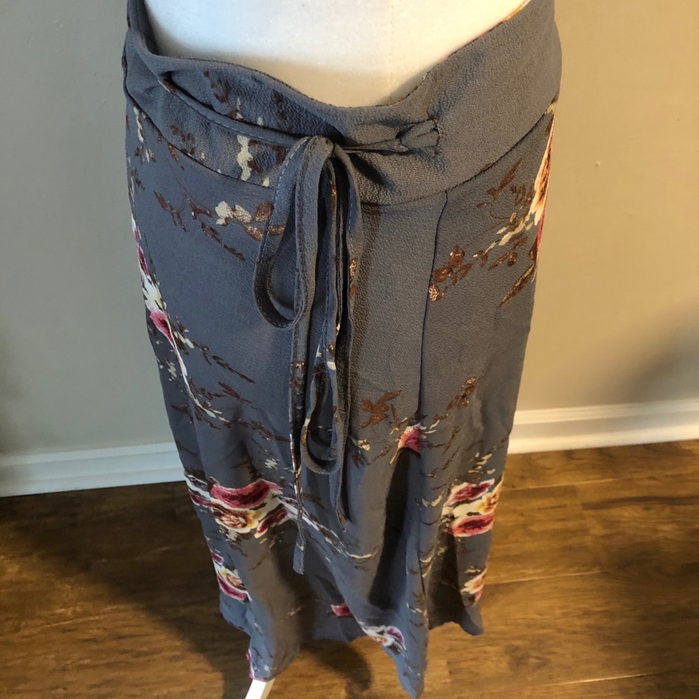 NWOT Slimming Floral Long Wrap Around Skirt - Picture 5 of 16